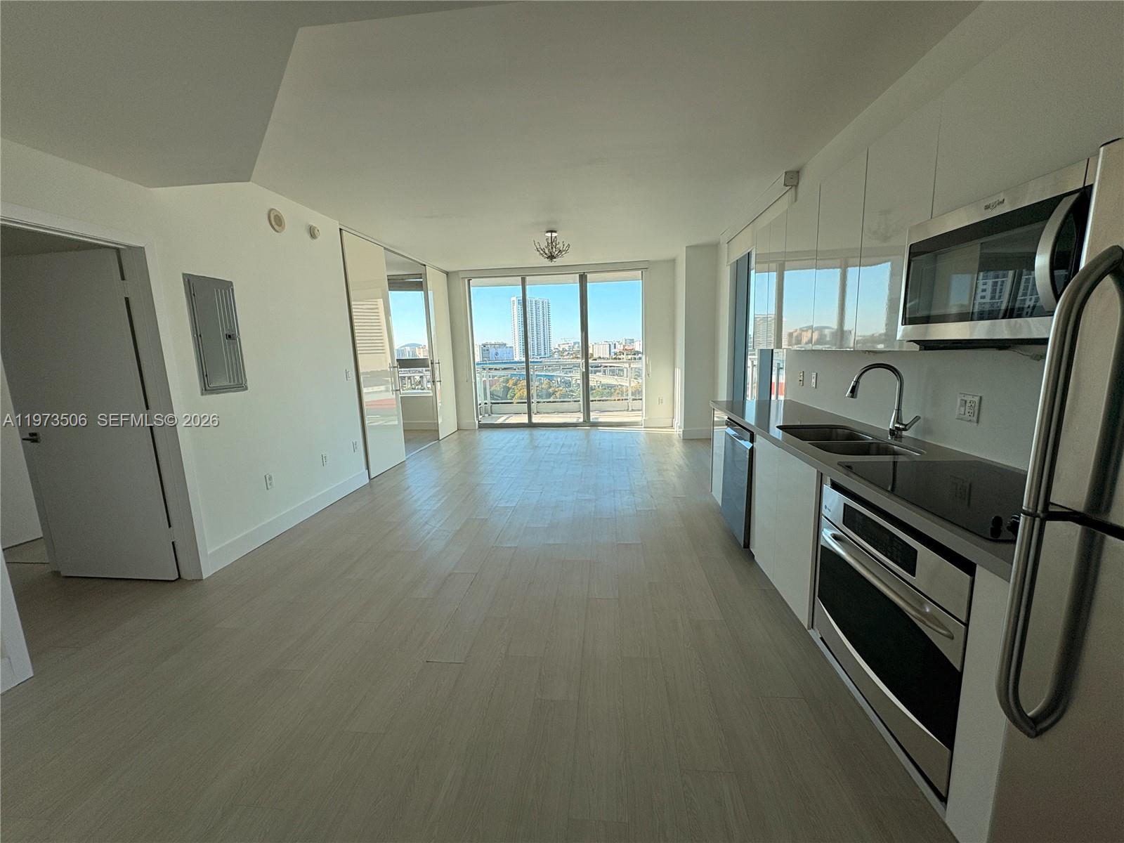 IVY CONDO - Residential