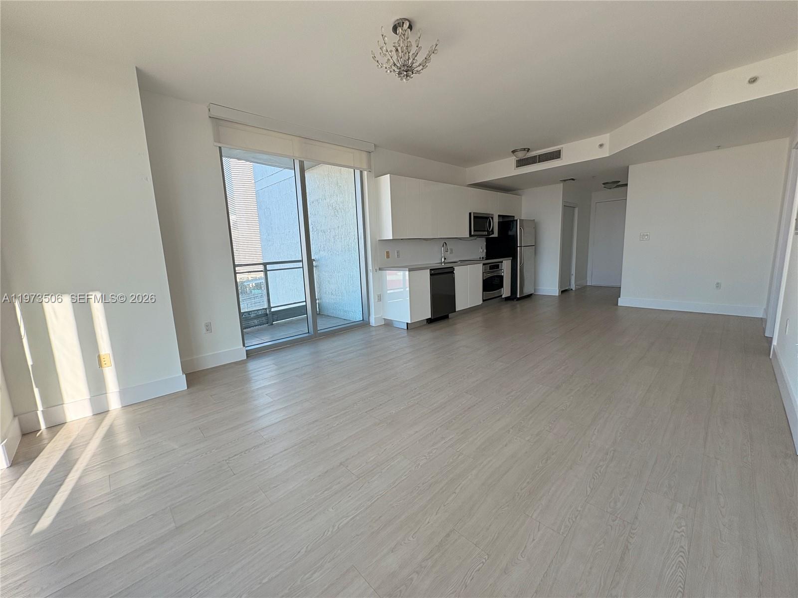 IVY CONDO - Residential