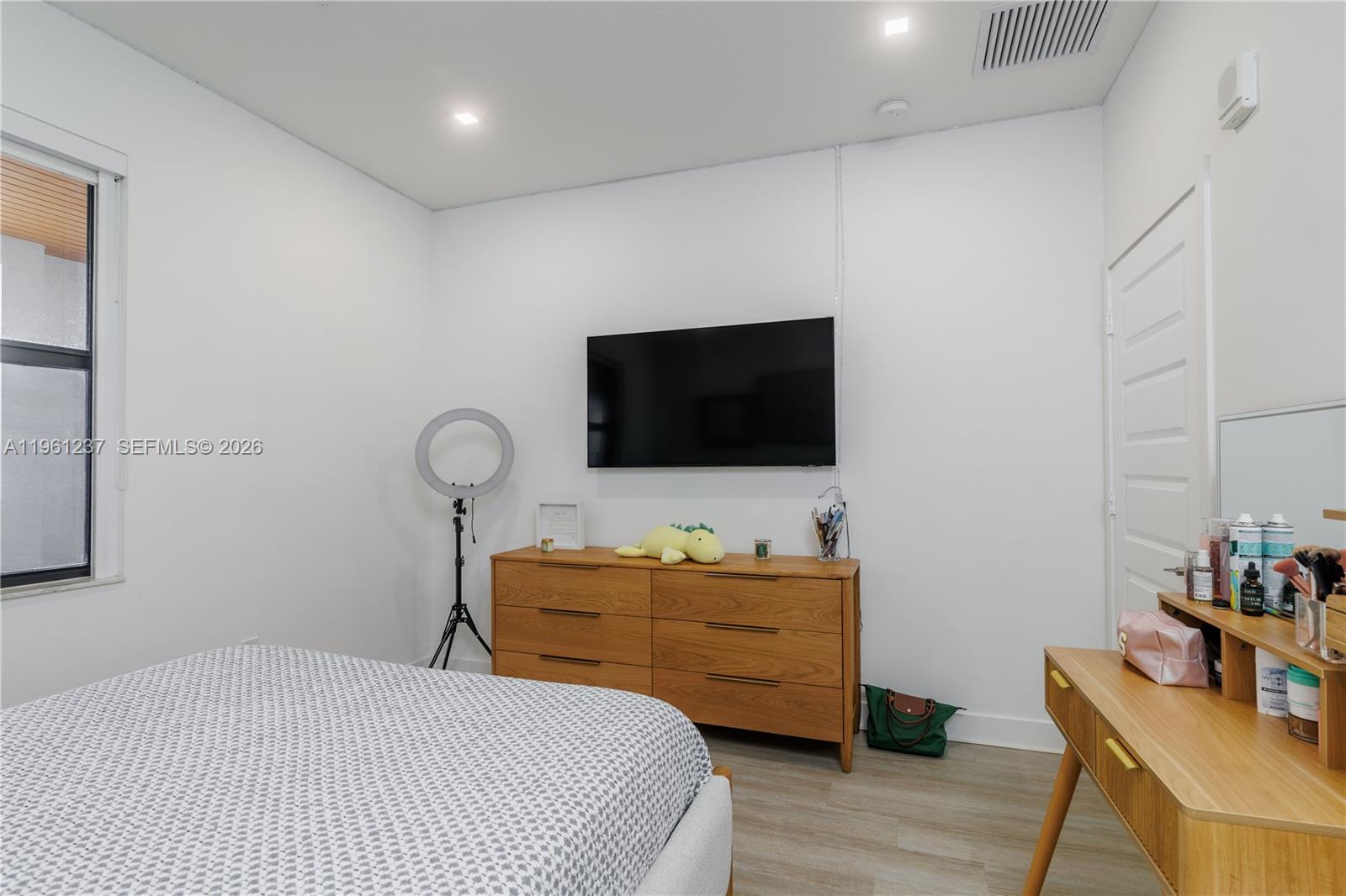 APEX AT PARK CENTRAL COND - Residential