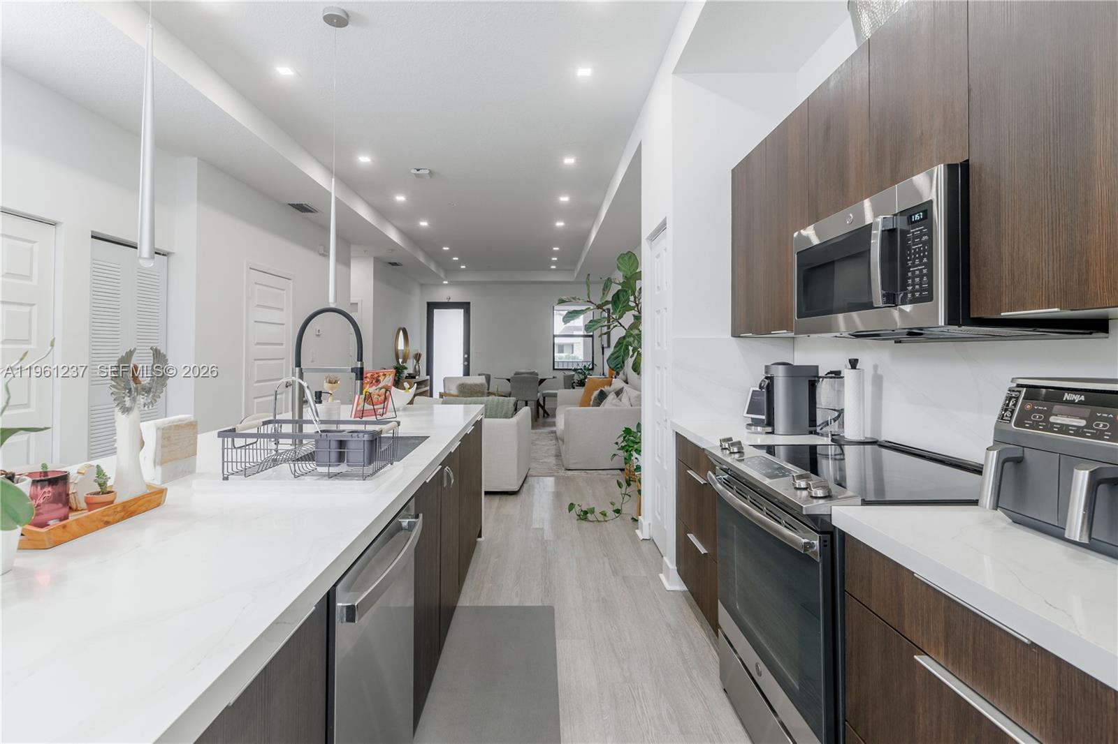 APEX AT PARK CENTRAL COND - Residential