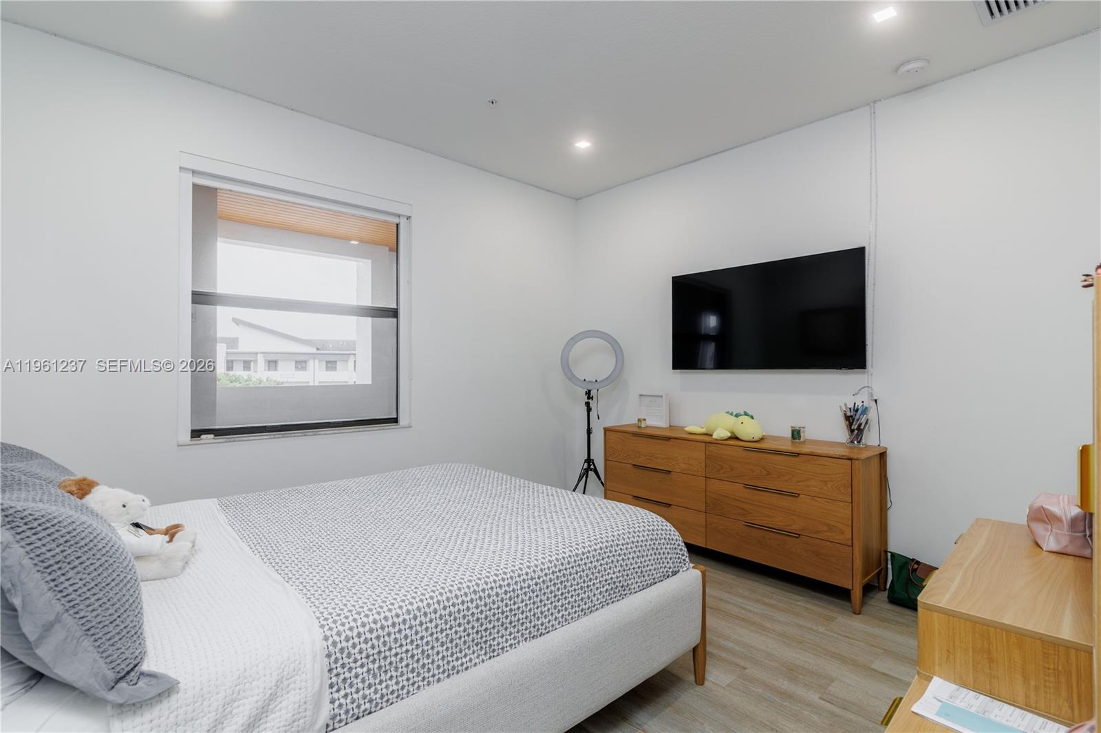 APEX AT PARK CENTRAL COND - Residential