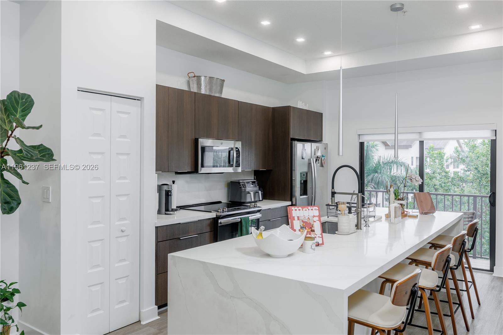 APEX AT PARK CENTRAL COND - Residential