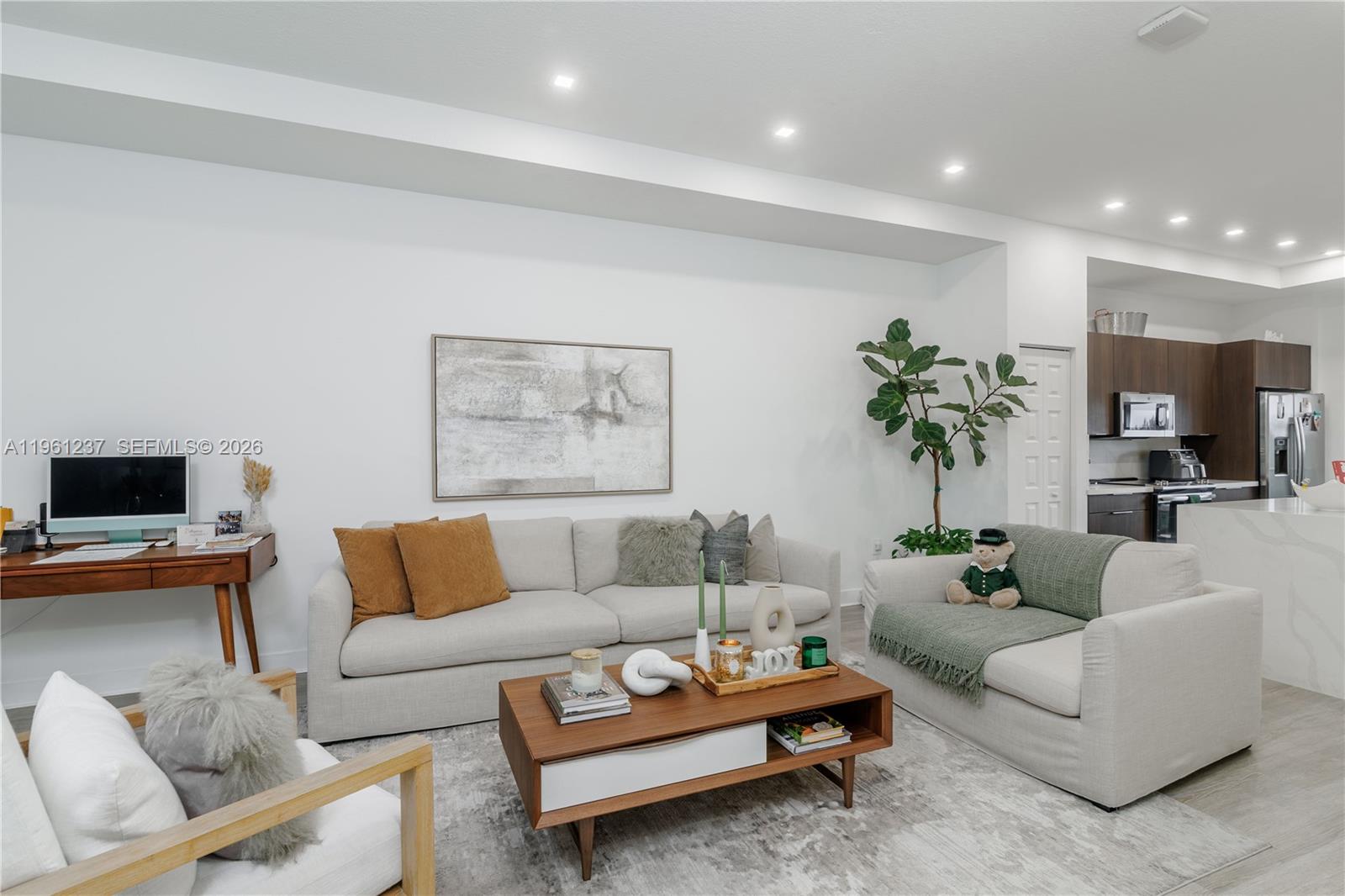 APEX AT PARK CENTRAL COND - Residential