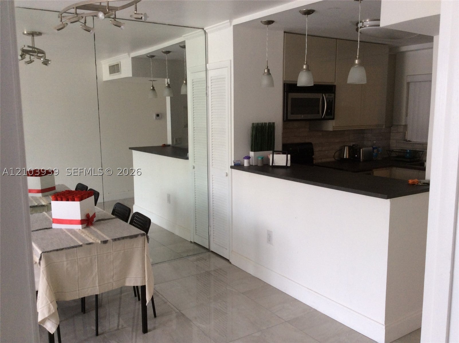 1345 Lincoln Rd 704