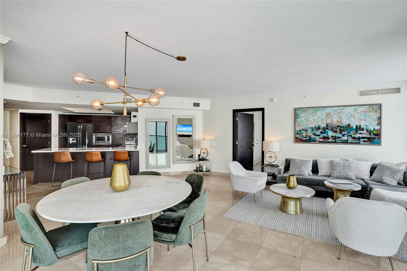 ST TROPEZ ON THE BAY 1 CO - Residential
