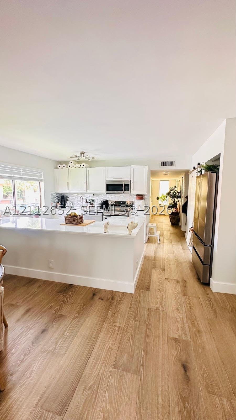 223 Lakeview Dr