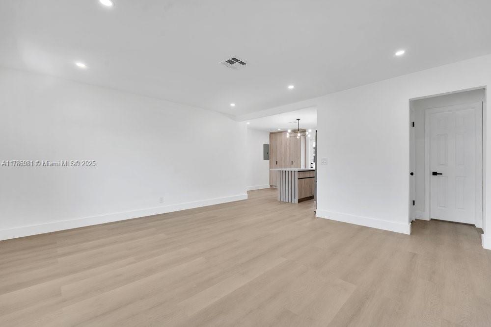 131 SE 4th Ave 0