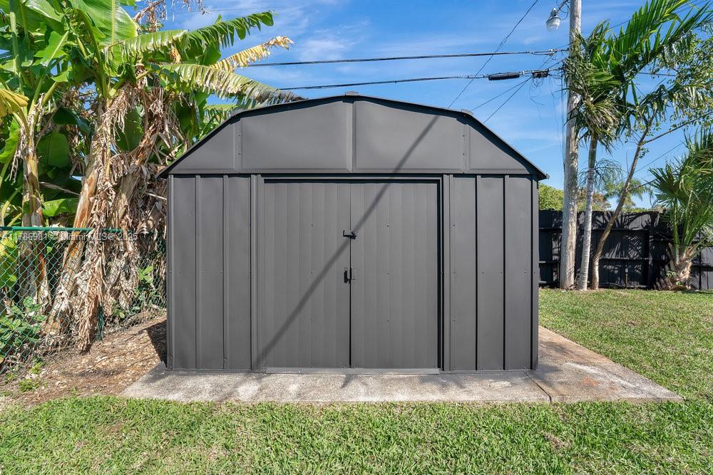 BOWERS PARK - Residential Lease