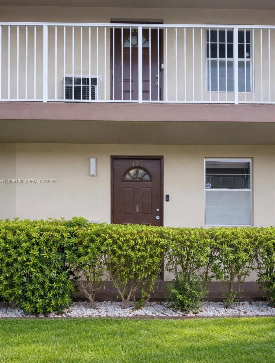 ORIOLE GARDENS TWO 58 CON - Residential