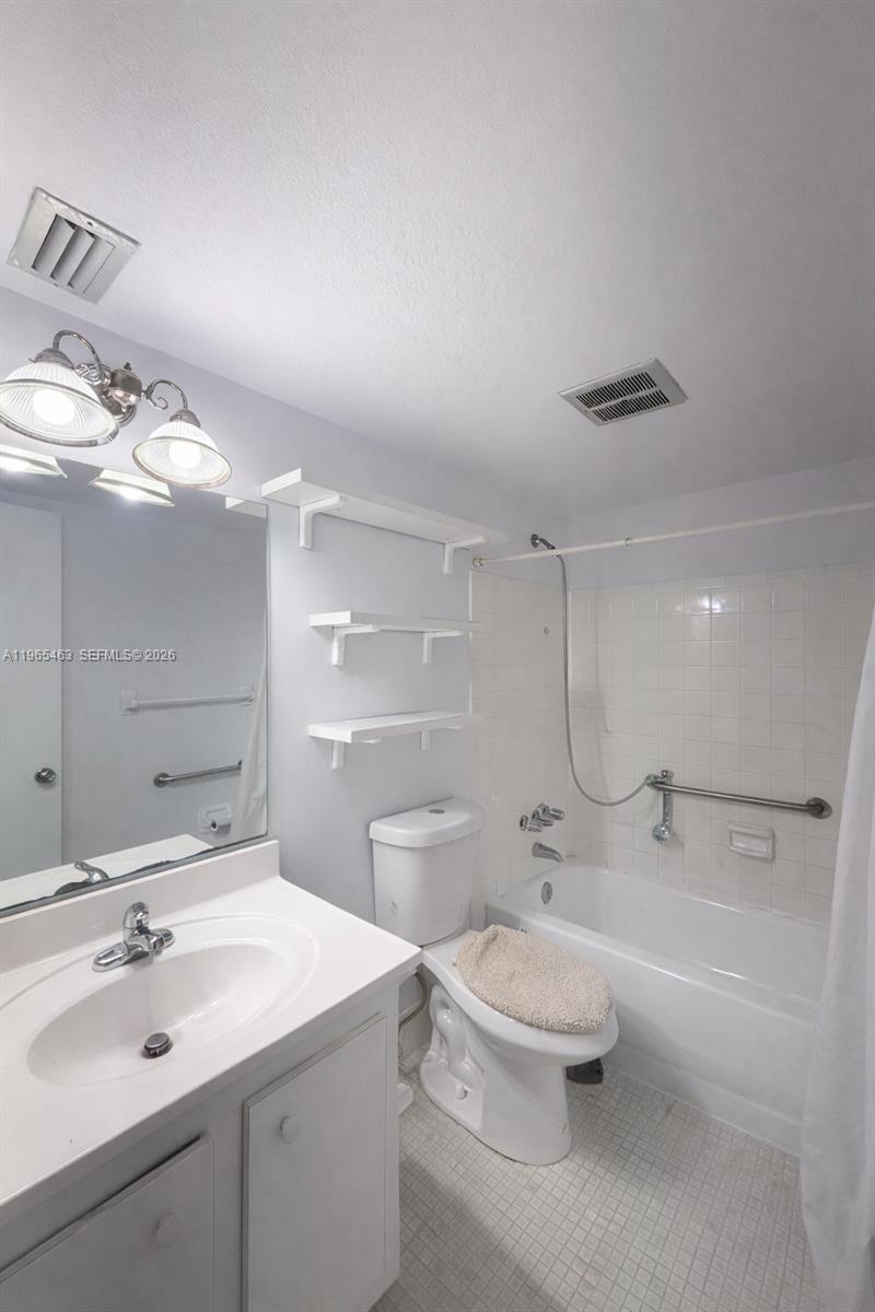 ORIOLE GARDENS TWO 58 CON - Residential