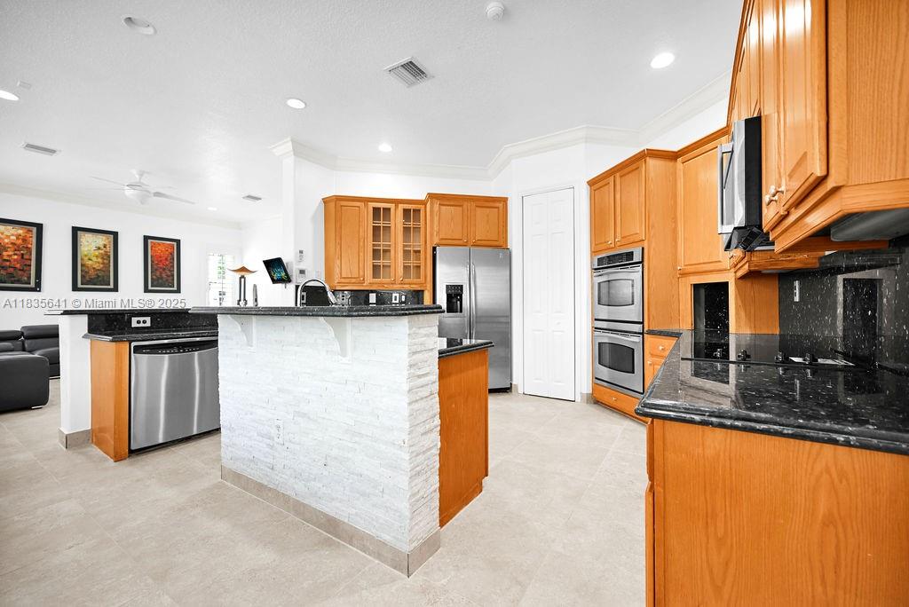 11233 NW 71st Ter