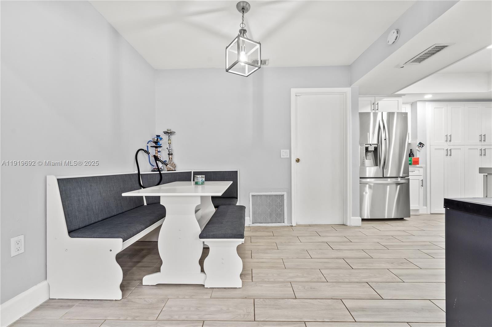 SUNRISE GOLF VILLAGE SEC - Residential Lease