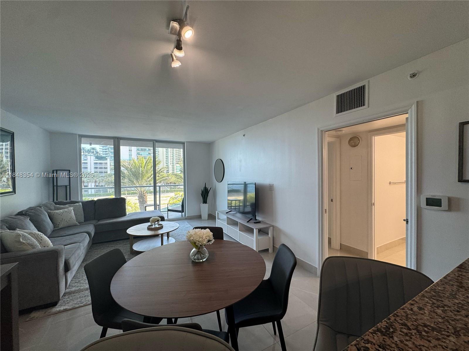 1155 Brickell Bay Dr 307