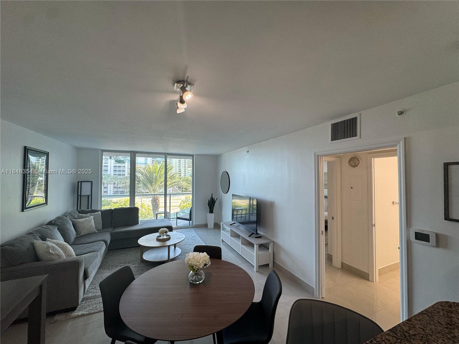 1155 Brickell Bay Dr 307