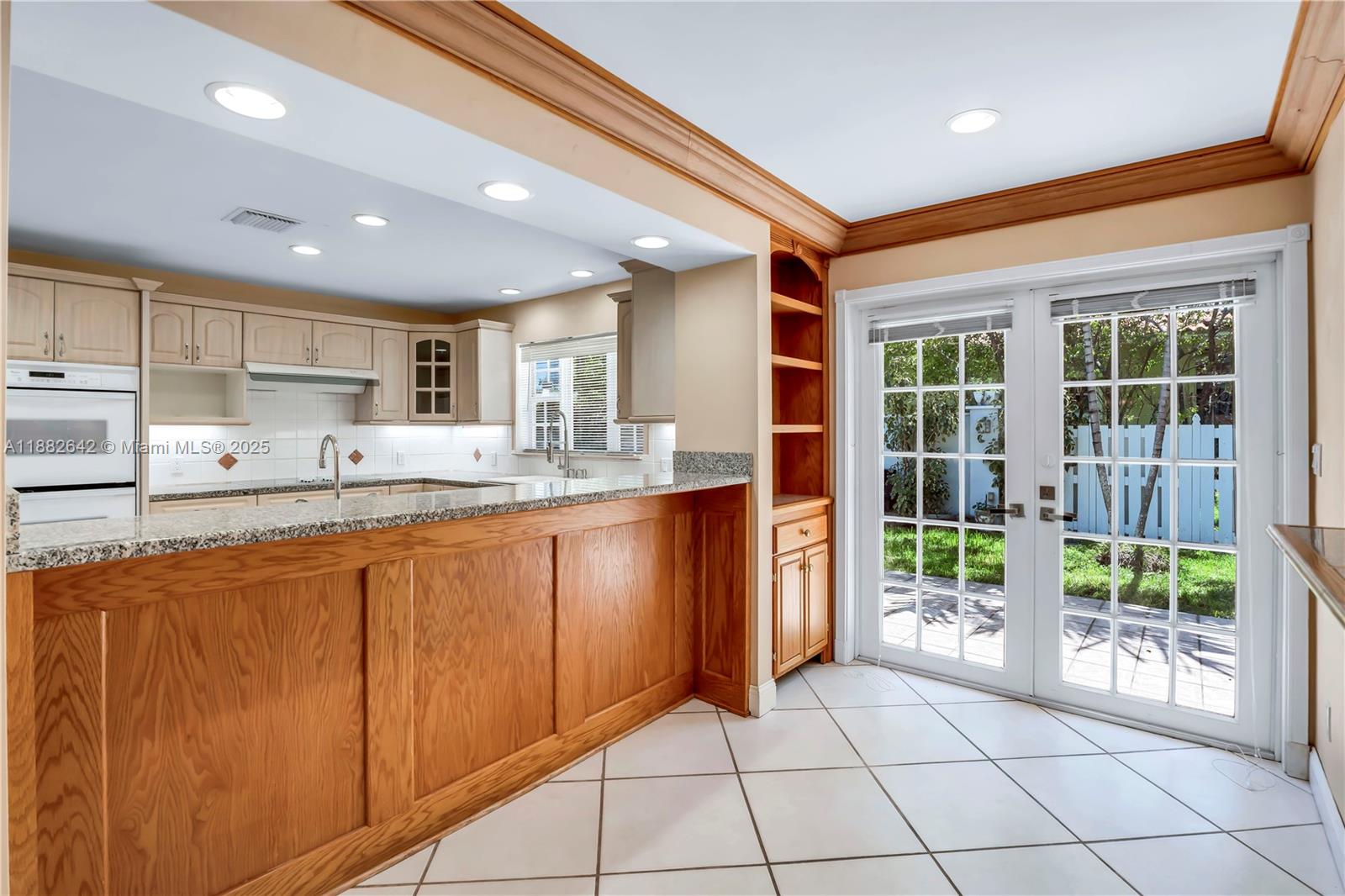 Golden Shores Ocean Blvd - Residential
