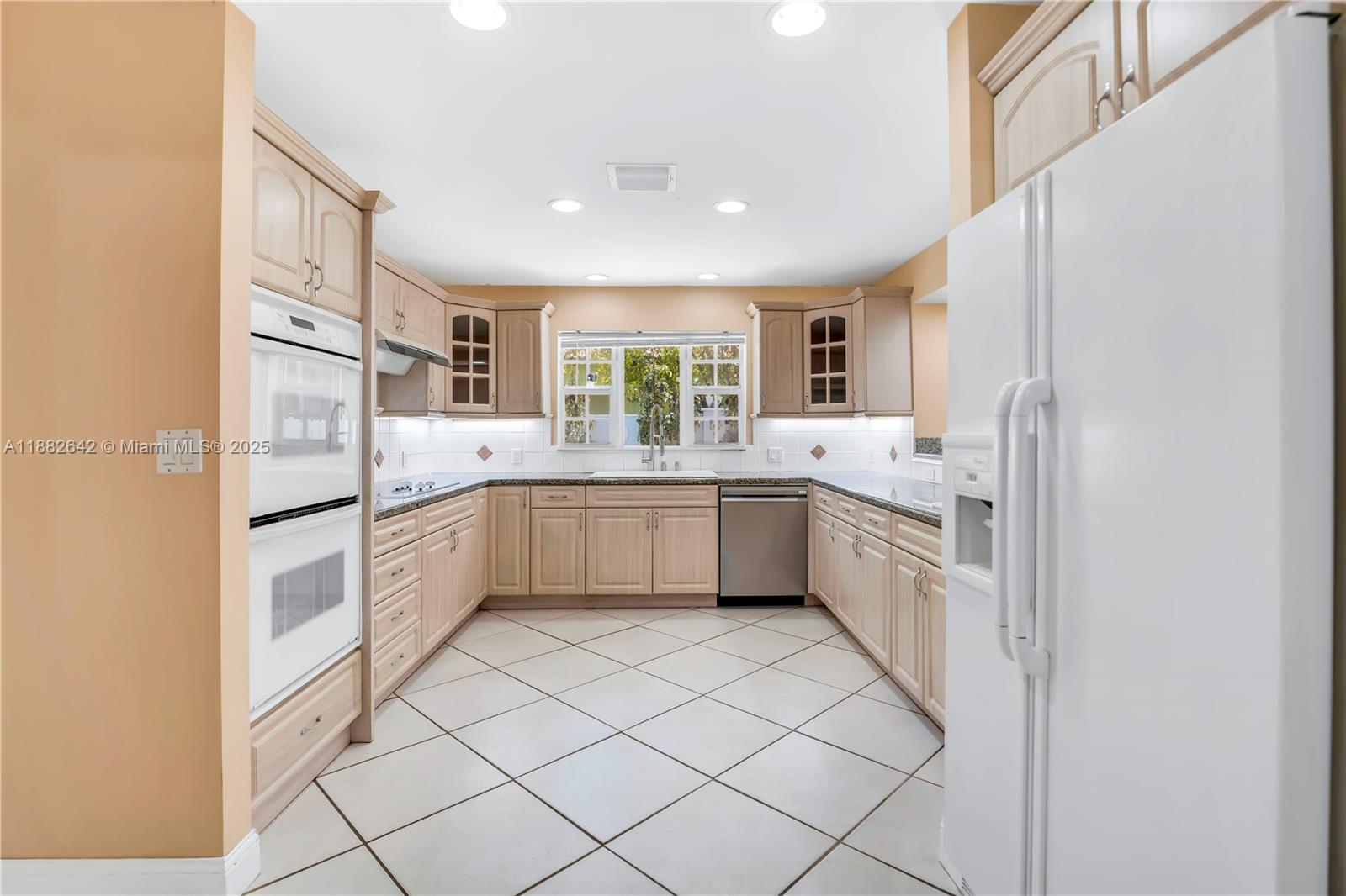 Golden Shores Ocean Blvd - Residential