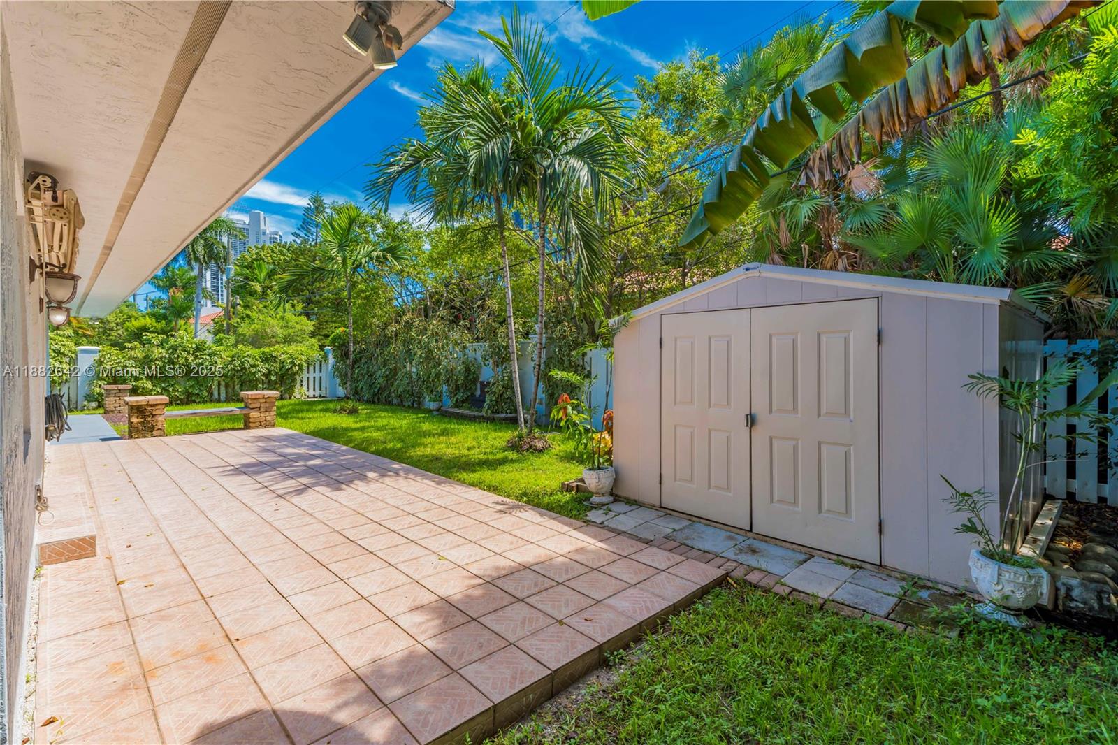 Golden Shores Ocean Blvd - Residential