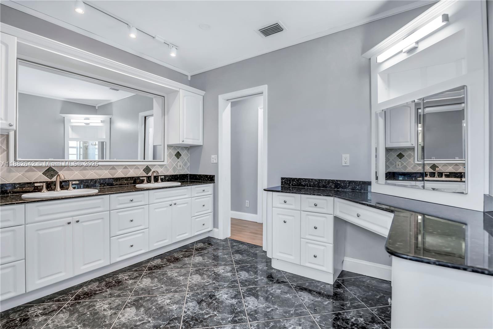 Golden Shores Ocean Blvd - Residential