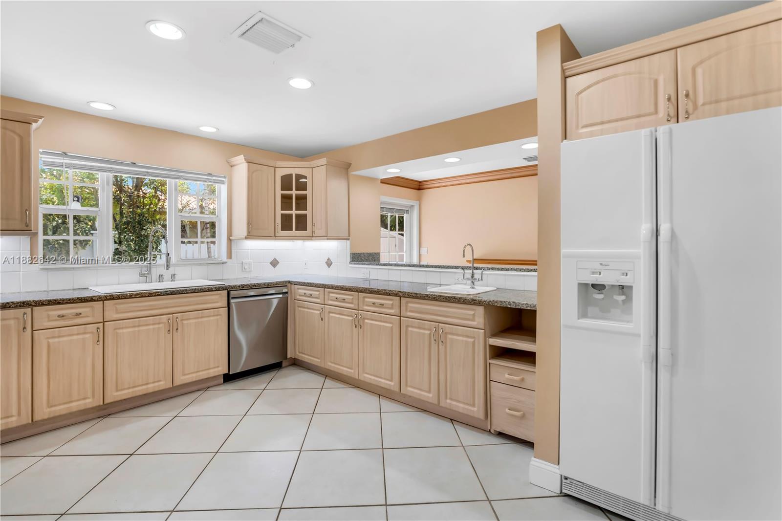 Golden Shores Ocean Blvd - Residential