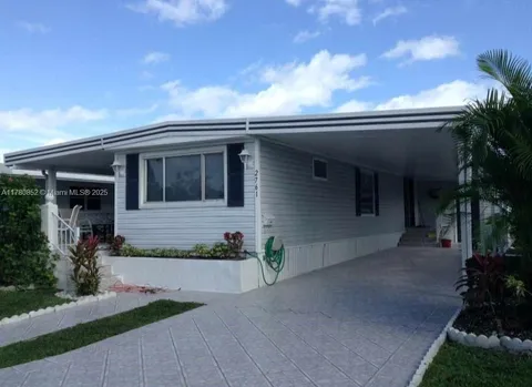 2761 SW 48th Ter, Pembroke Park, FL 33023 - #: A11780852
