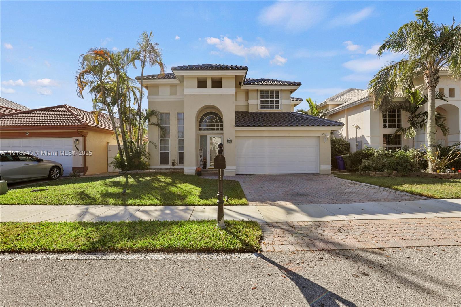 HOLIDAY SPRINGS EAST - Residential