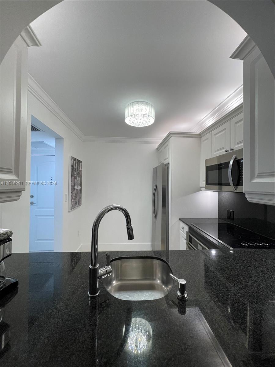 AVENTURA ELDORADO CONDO - Residential Lease