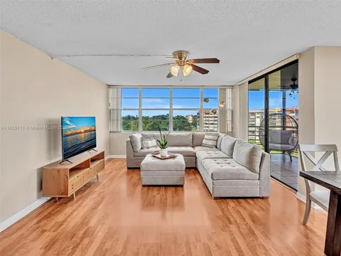 900 Saint Charles Pl Unit 718, Pembroke Pines, FL 33026 - MLS#: A11655111