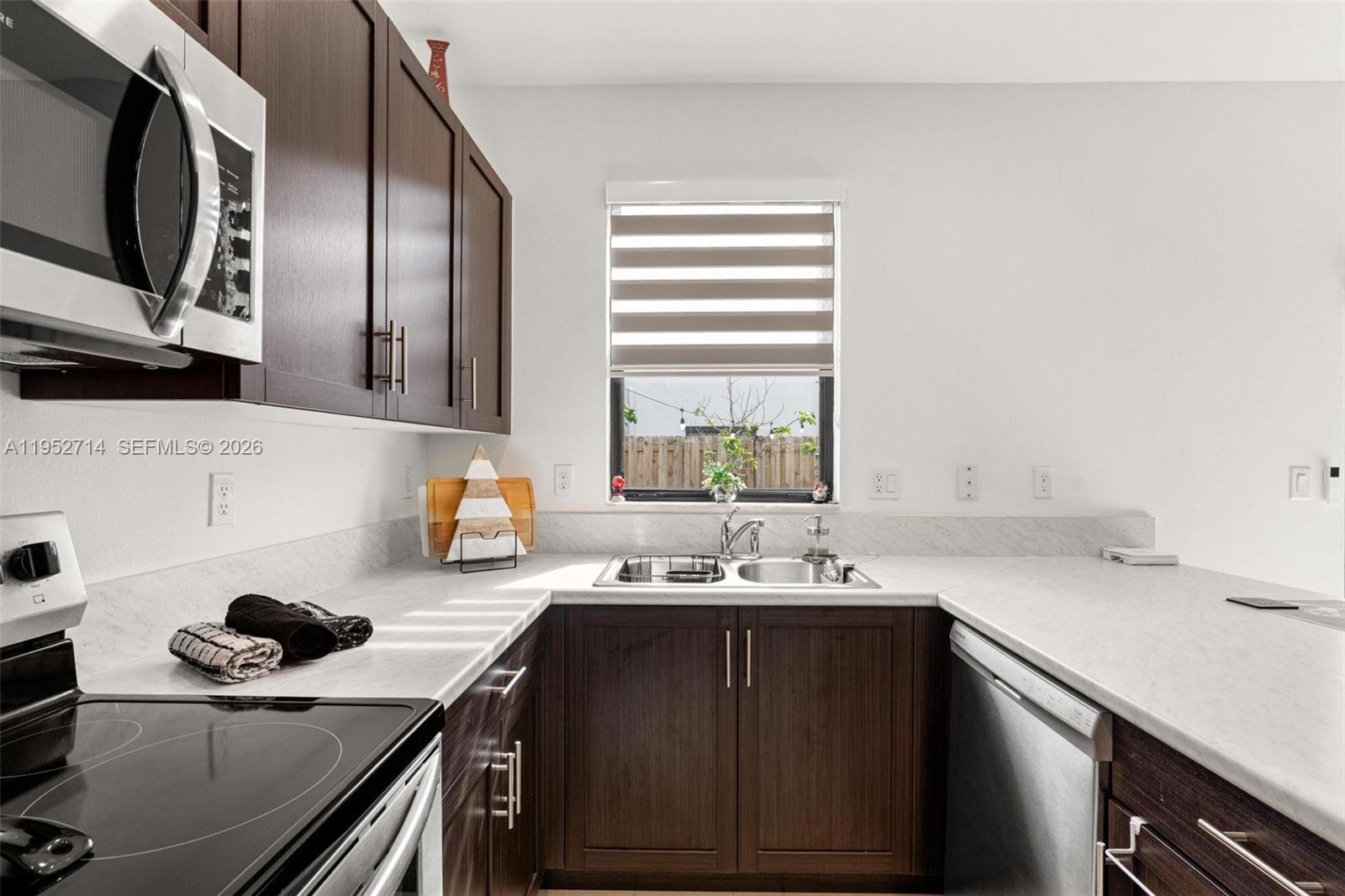 SILVER PALM RESIDENTIAL H - Residential