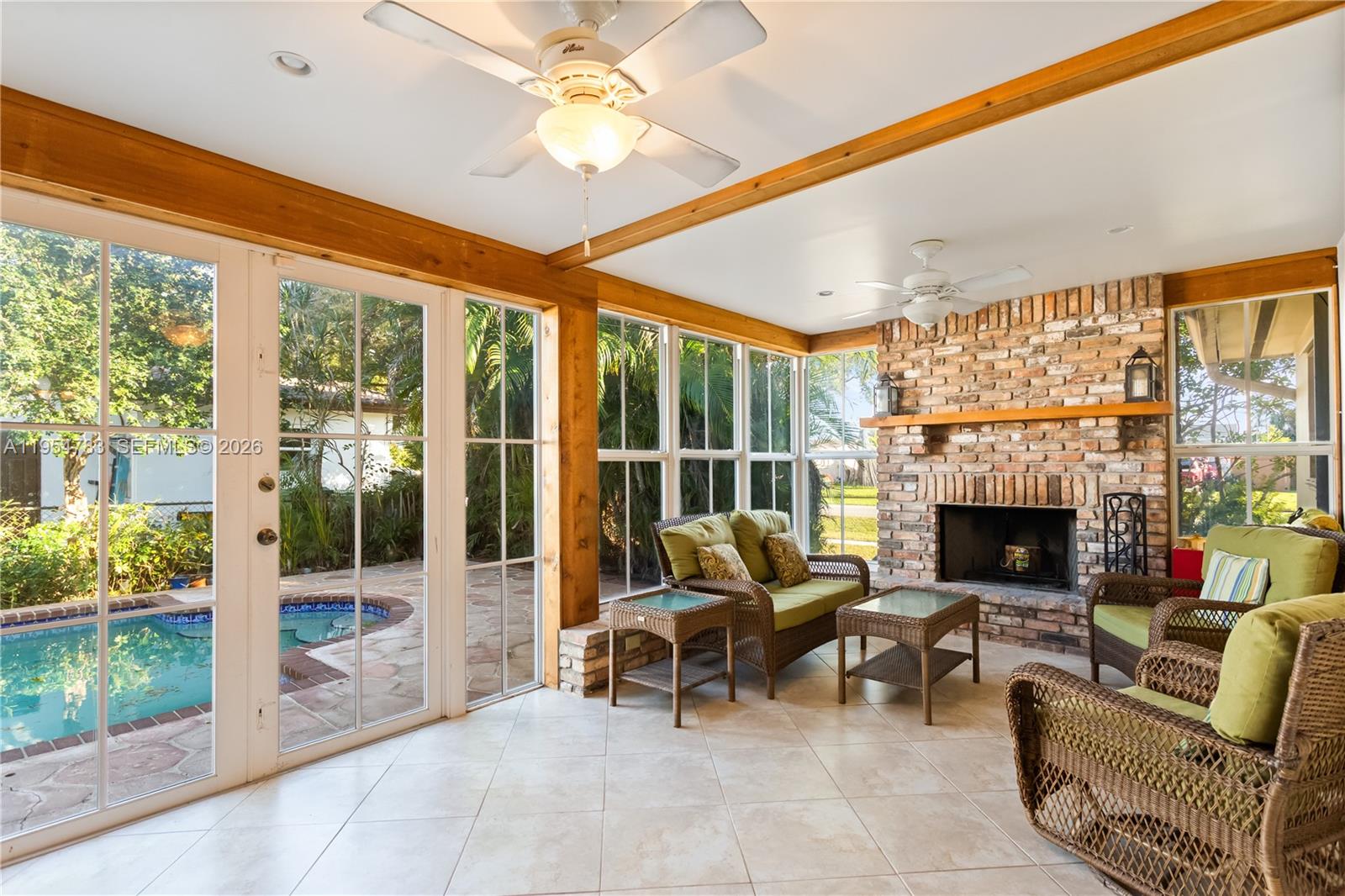 PASADENA LAKES WEST - Residential