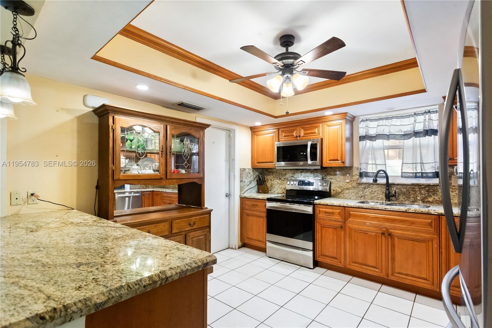 PASADENA LAKES WEST - Residential