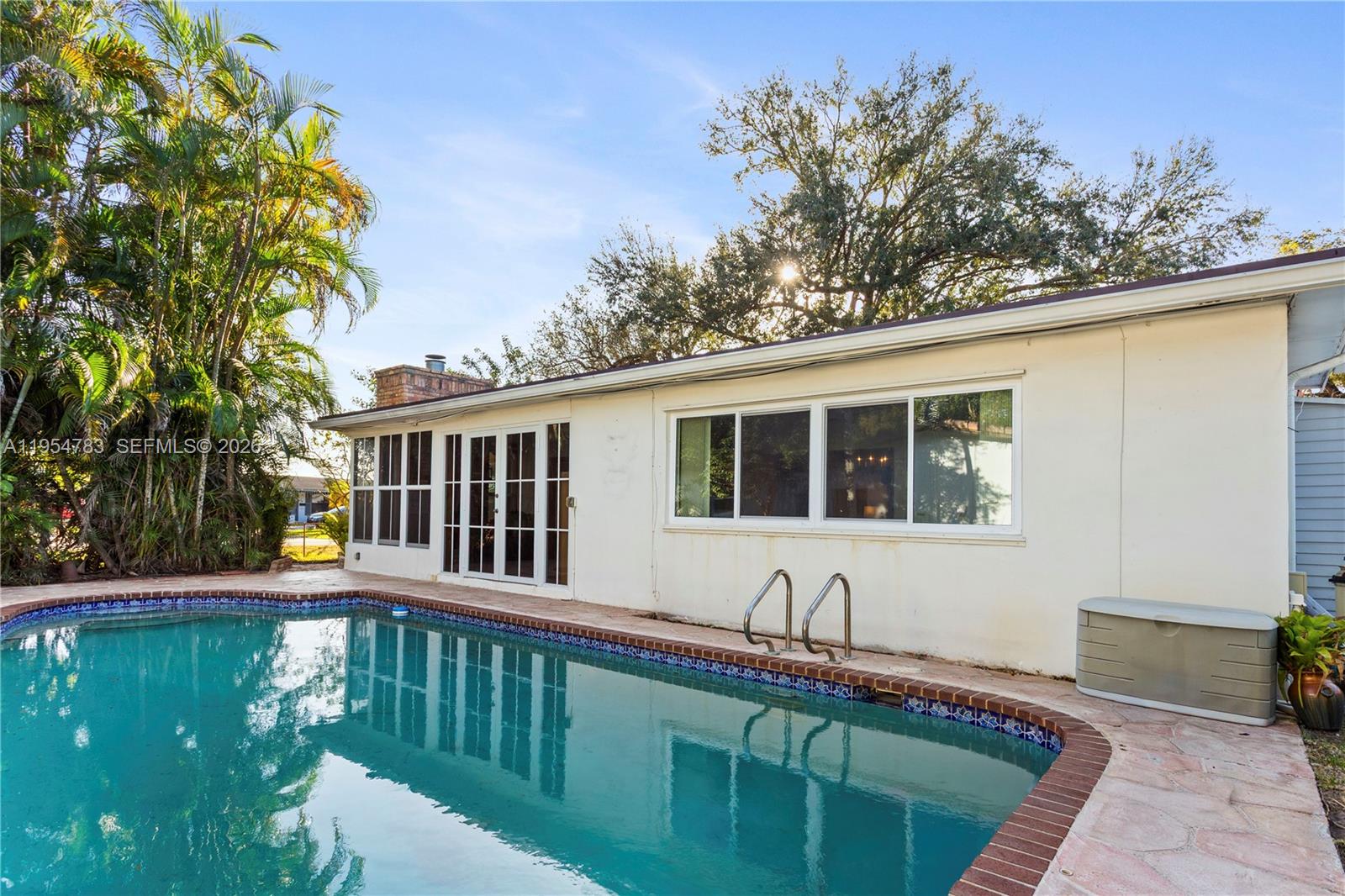 PASADENA LAKES WEST - Residential