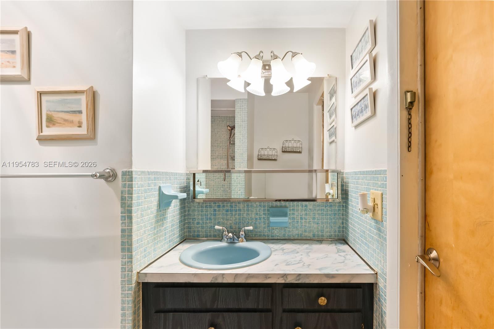 PASADENA LAKES WEST - Residential