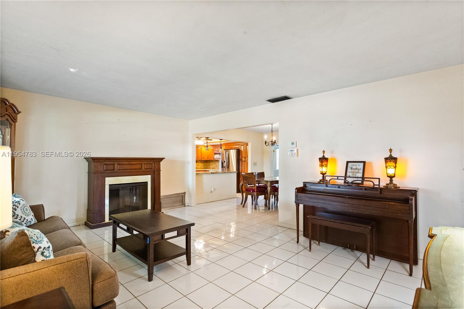 PASADENA LAKES WEST - Residential