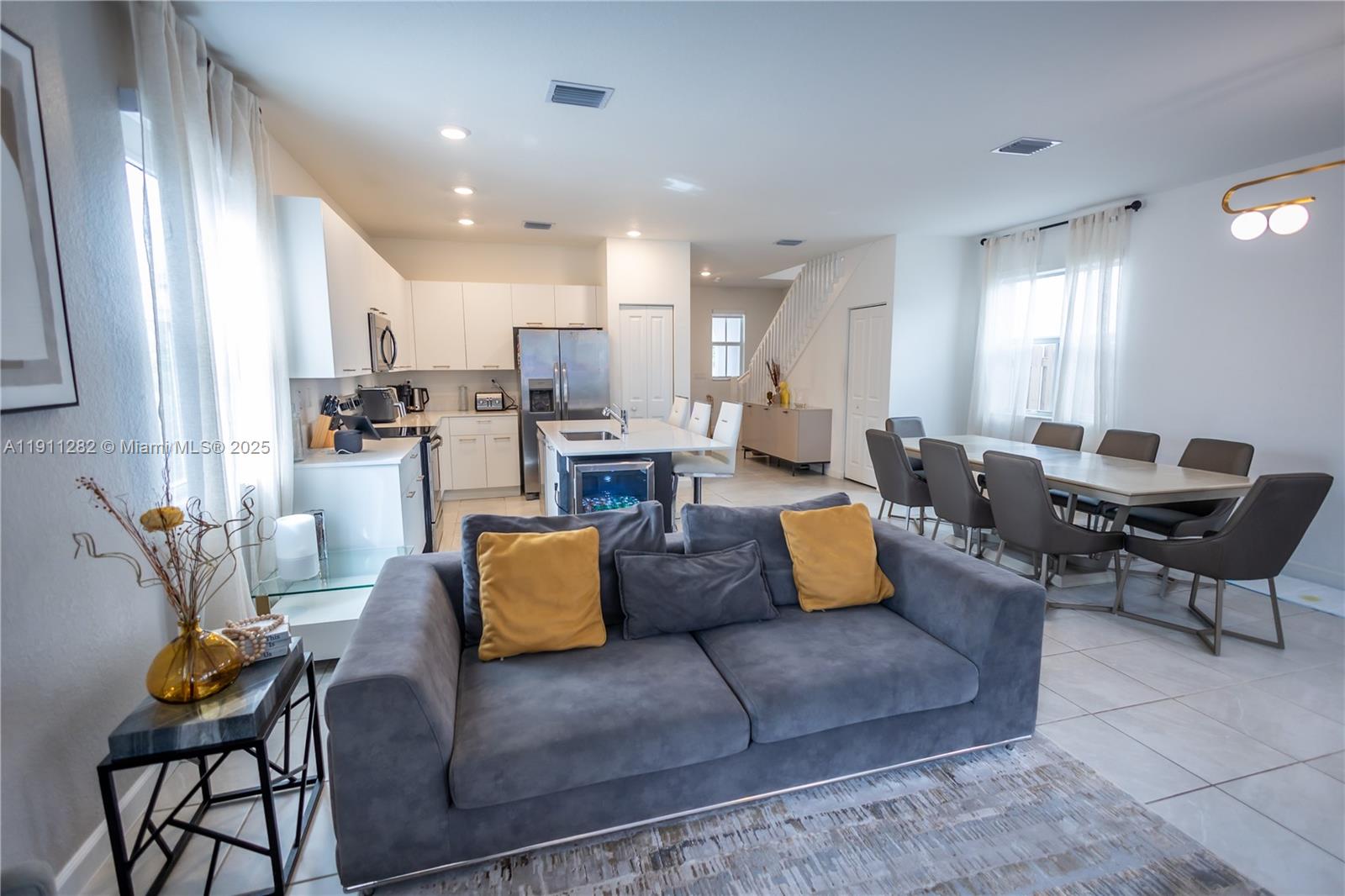 GOLF PARK SEC 1 - Residential Lease