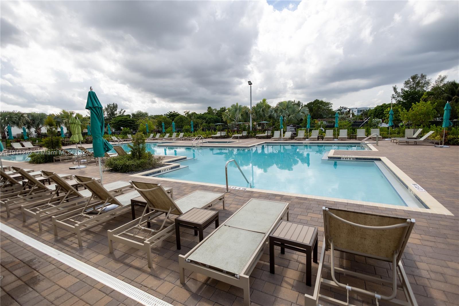 GOLF PARK SEC 1 - Residential Lease