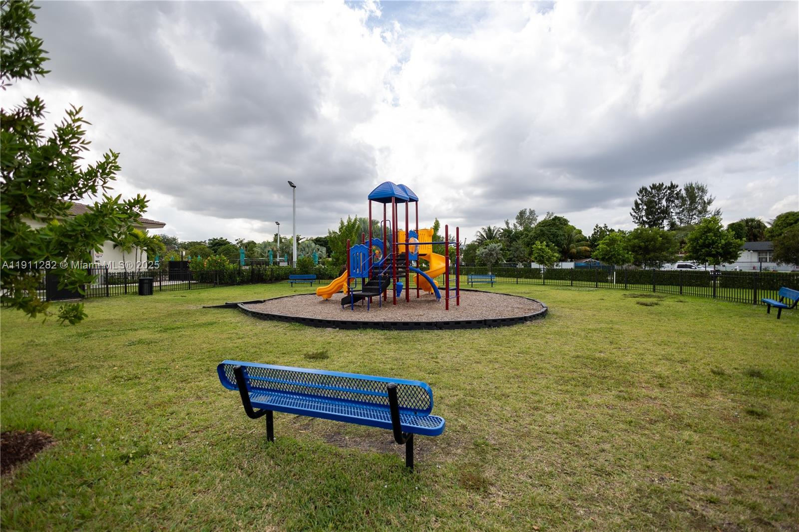 GOLF PARK SEC 1 - Residential Lease