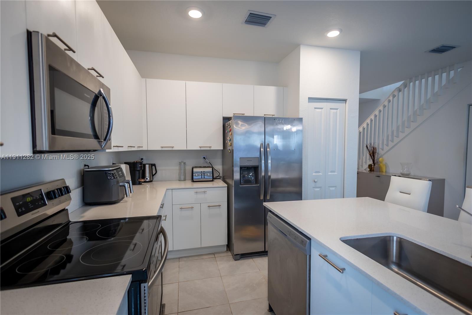 GOLF PARK SEC 1 - Residential Lease