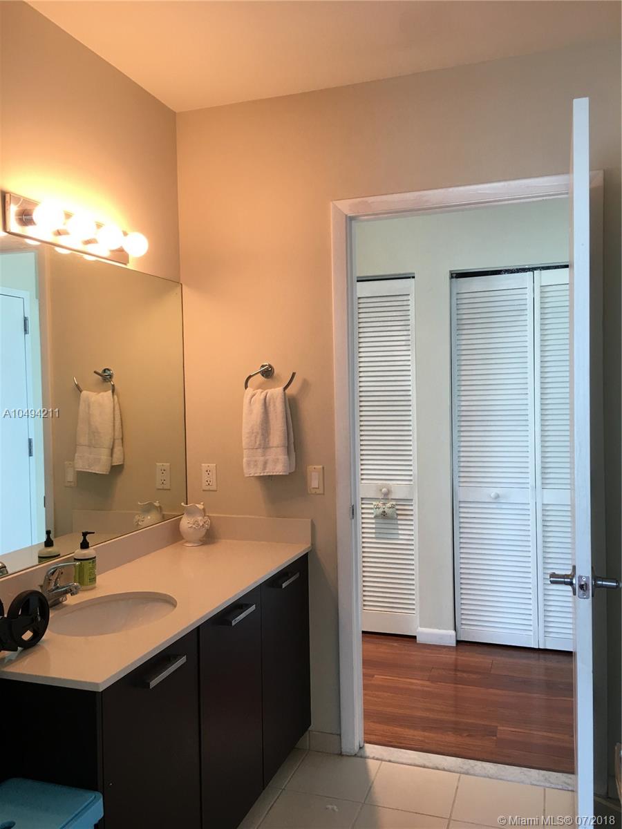 GALLERY ART CONDO - Residential Lease