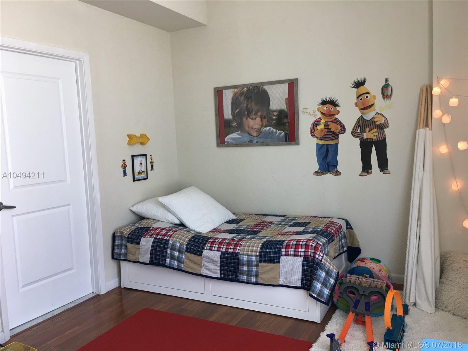 GALLERY ART CONDO - Residential Lease