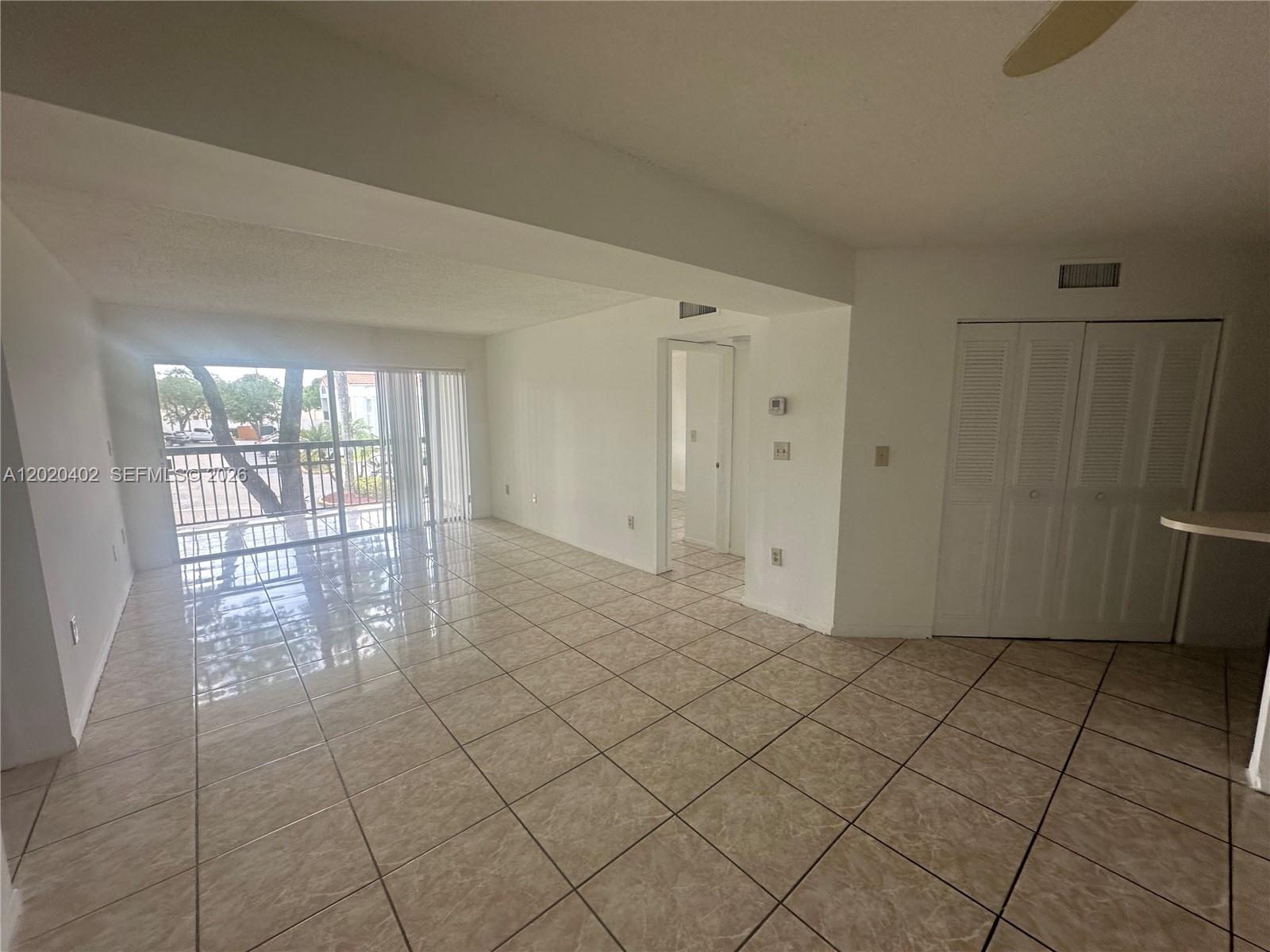 MEDITERRANEAN VILLAS COND - Residential