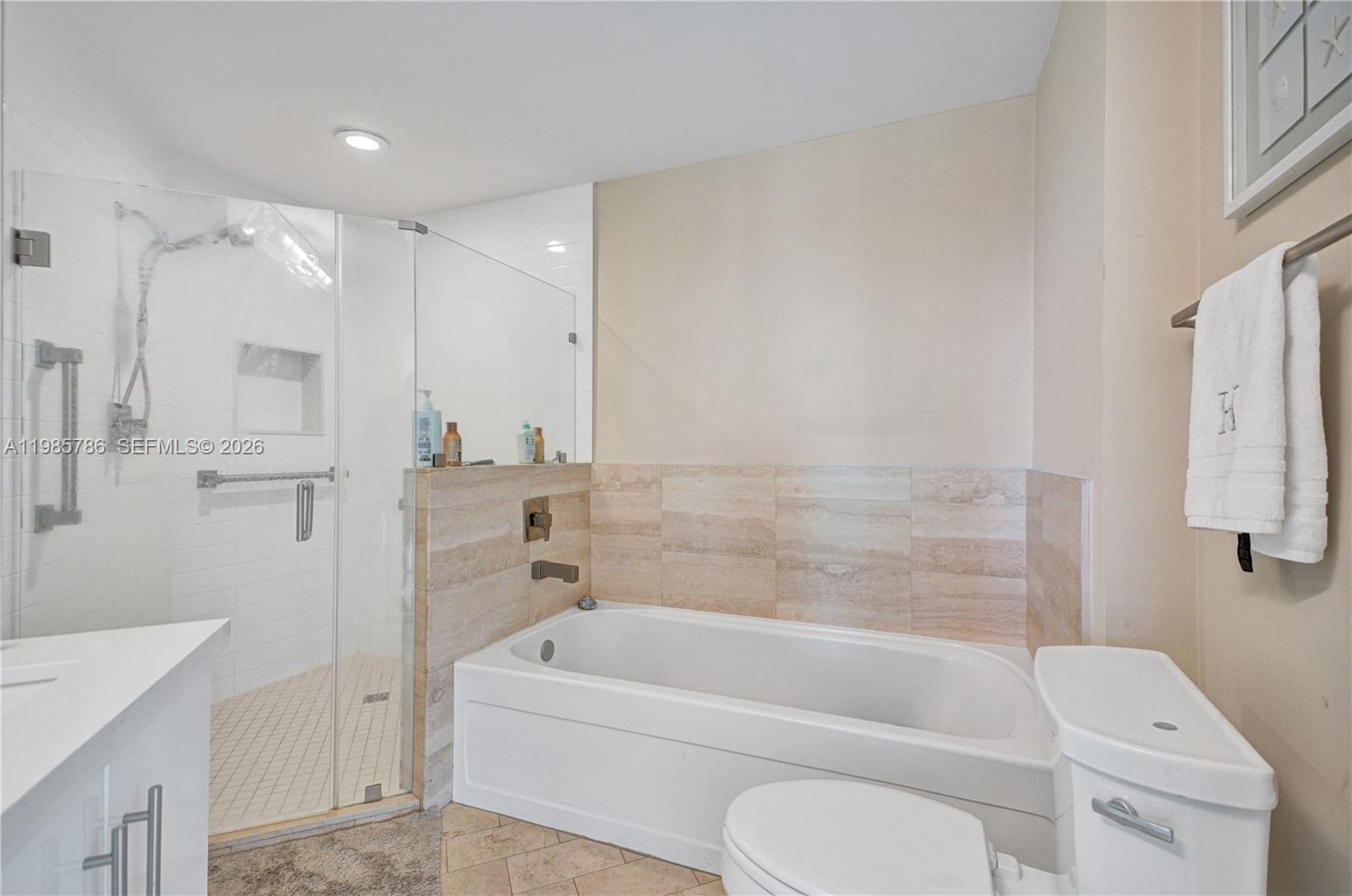 THE AXIS ON BRICKELL COND - Residential