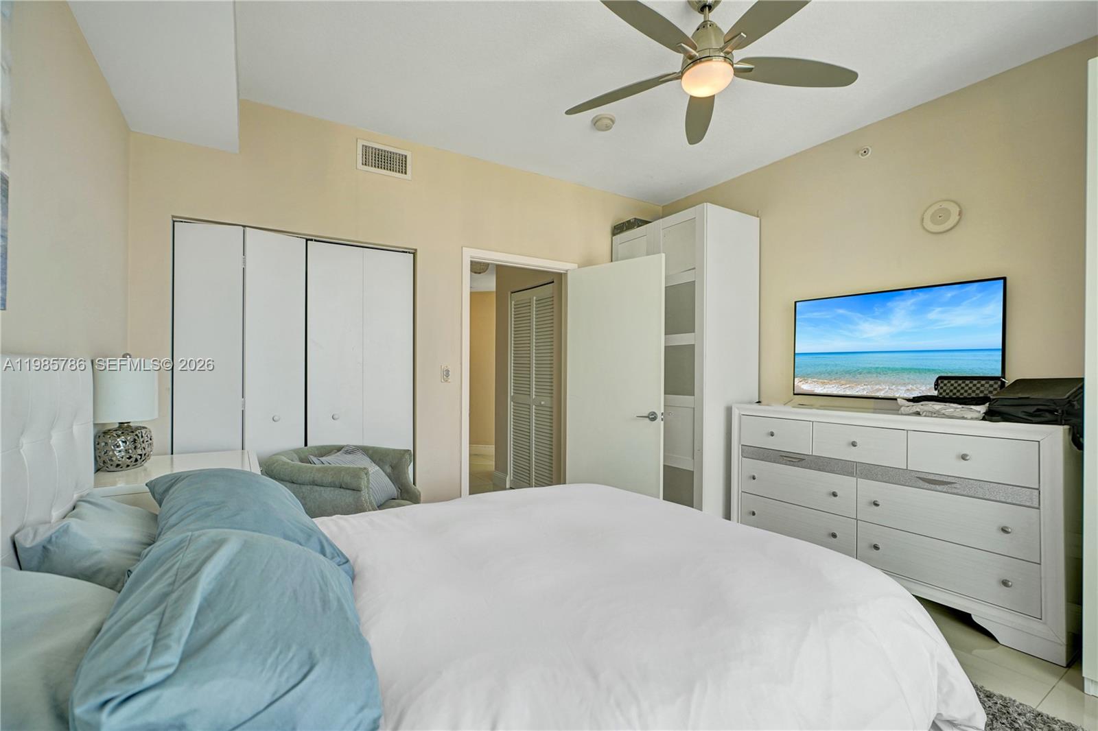 THE AXIS ON BRICKELL COND - Residential