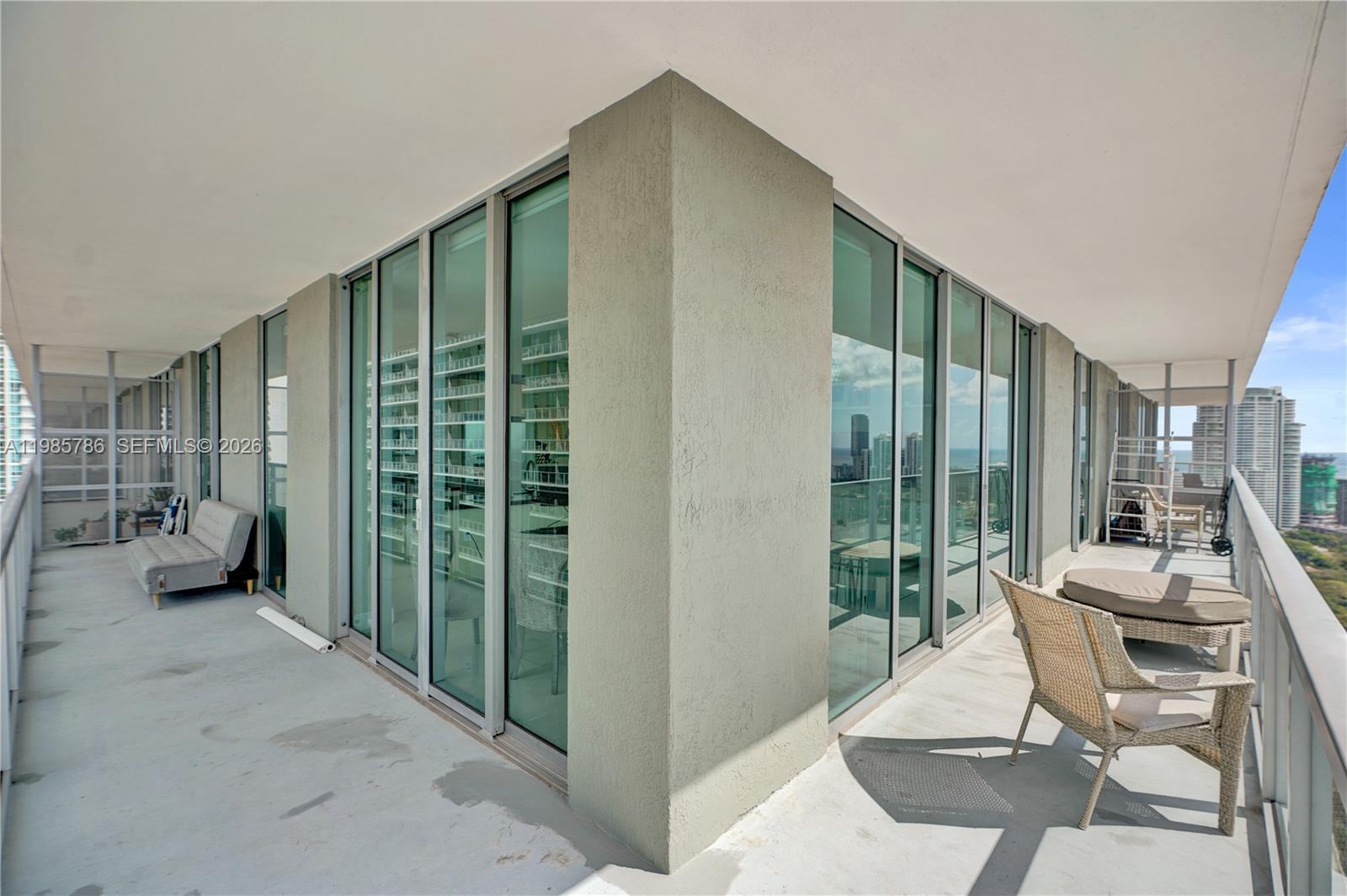 THE AXIS ON BRICKELL COND - Residential
