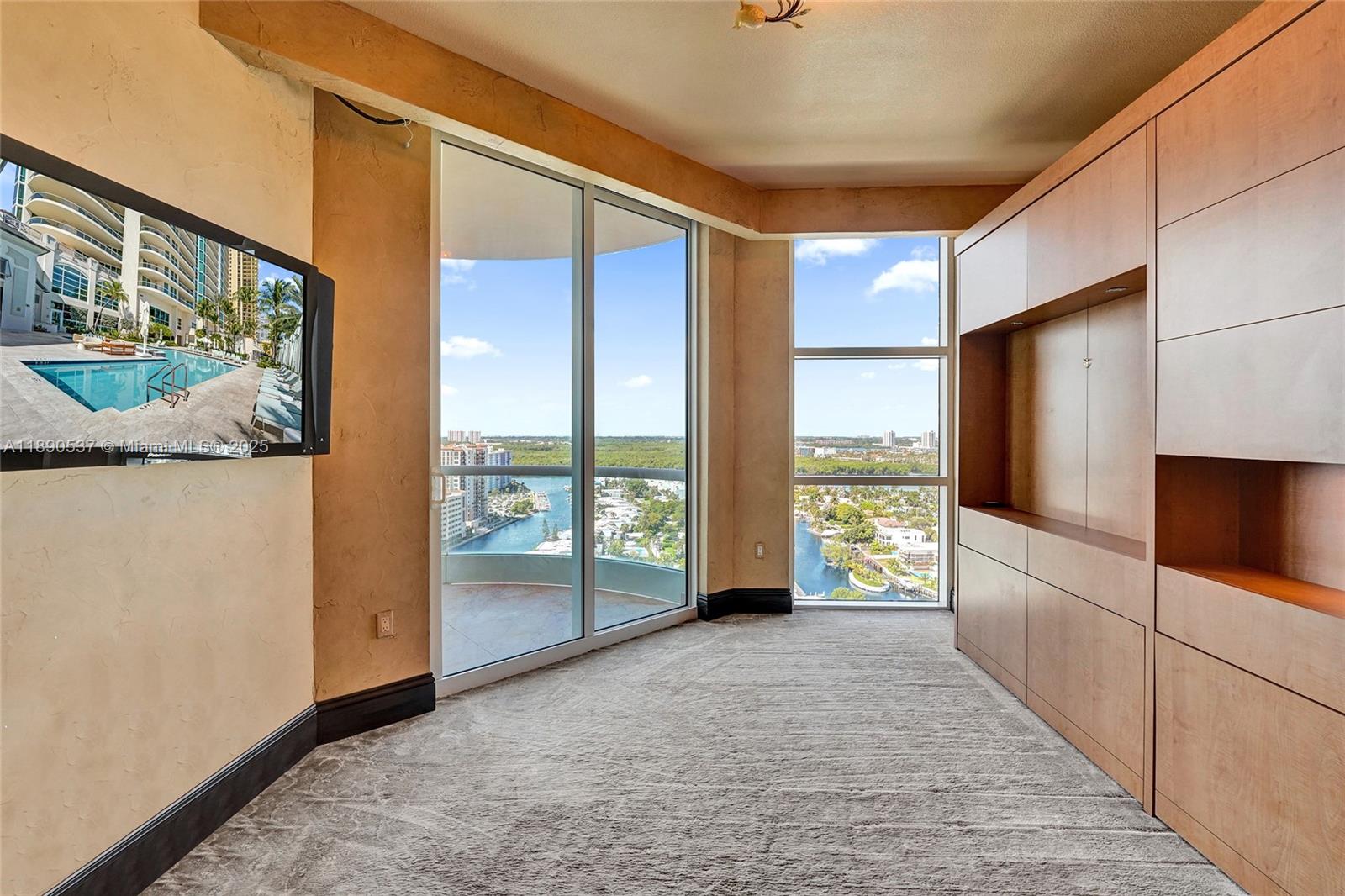 TURNBERRY OCEAN COLONY SO - Residential