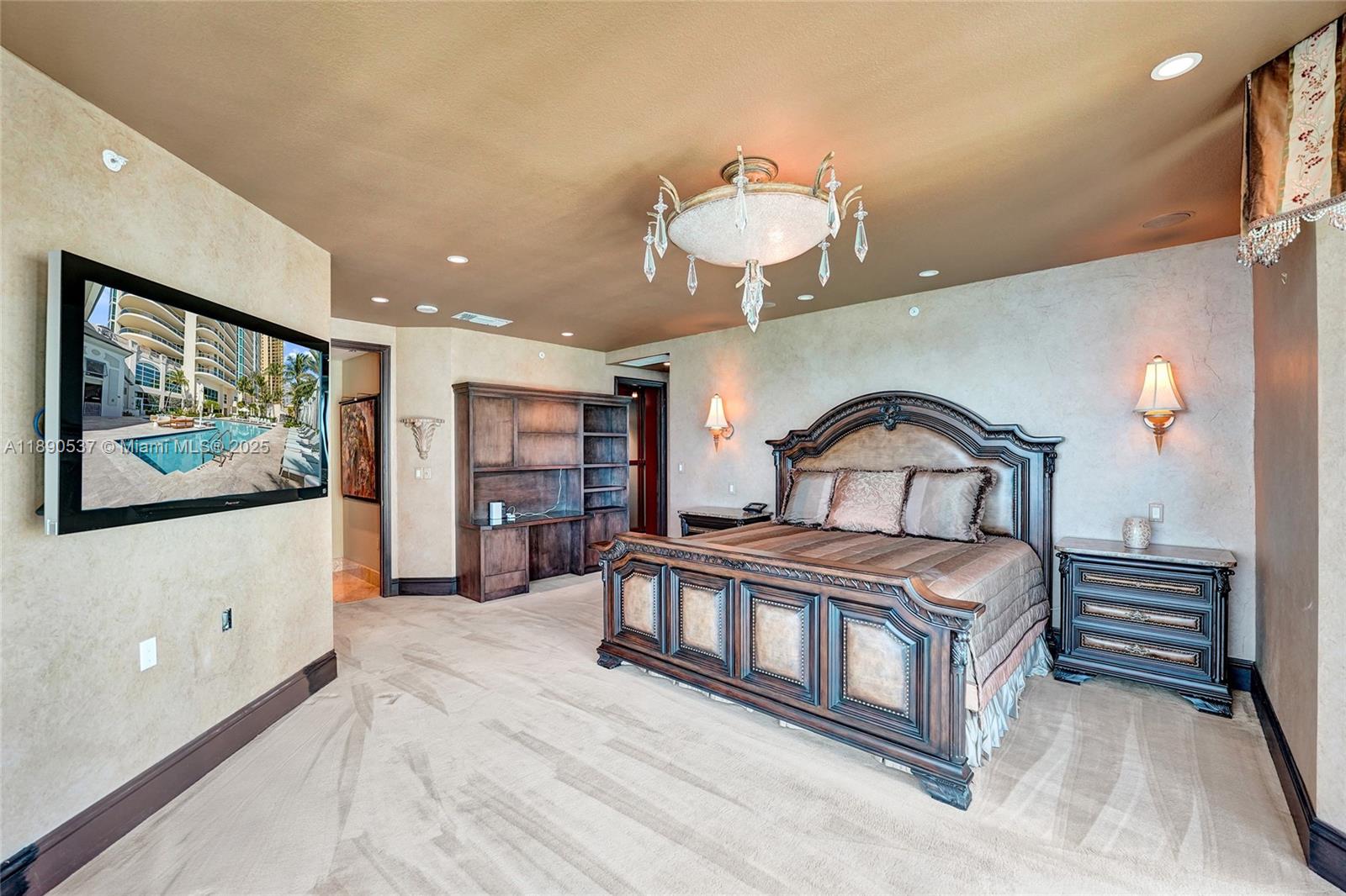 TURNBERRY OCEAN COLONY SO - Residential