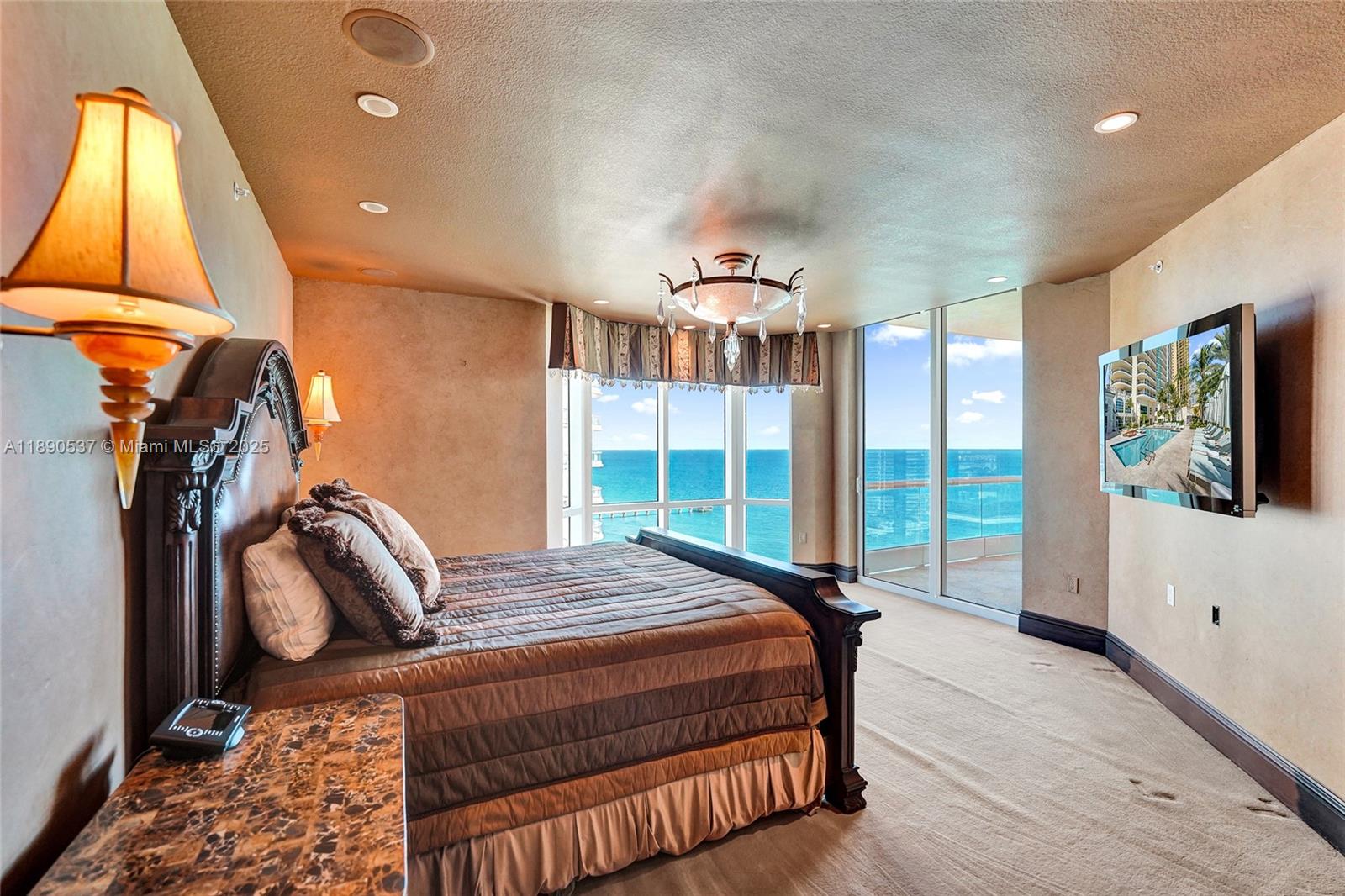 TURNBERRY OCEAN COLONY SO - Residential