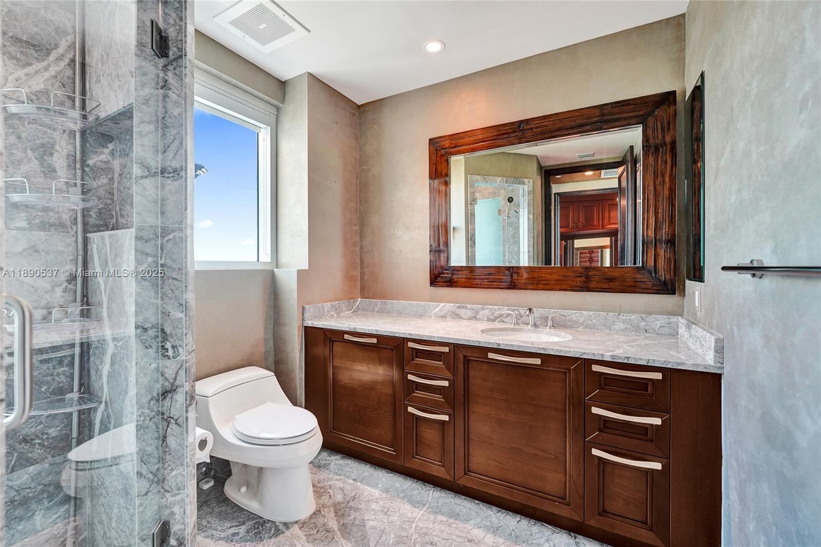 TURNBERRY OCEAN COLONY SO - Residential
