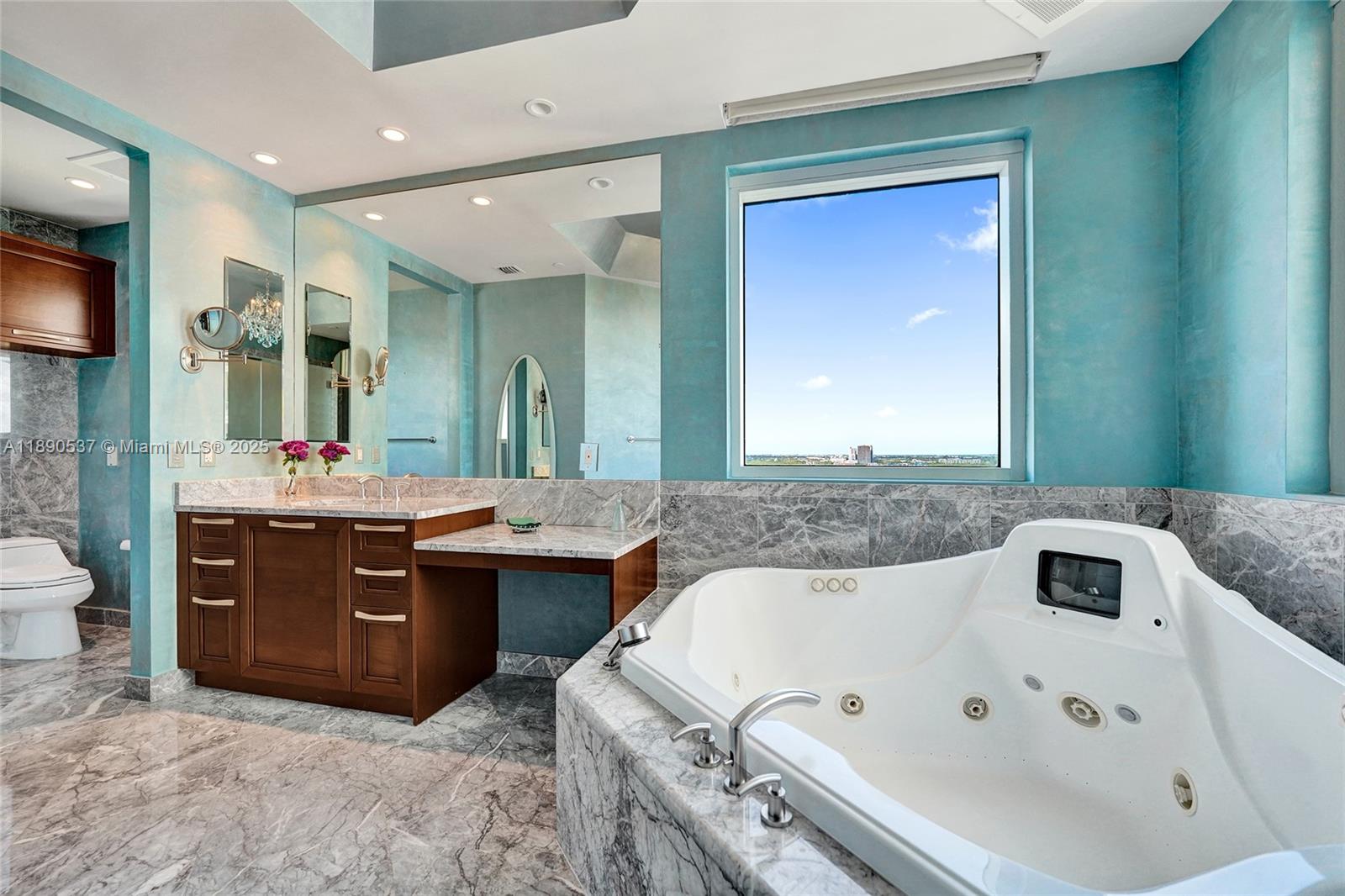 TURNBERRY OCEAN COLONY SO - Residential