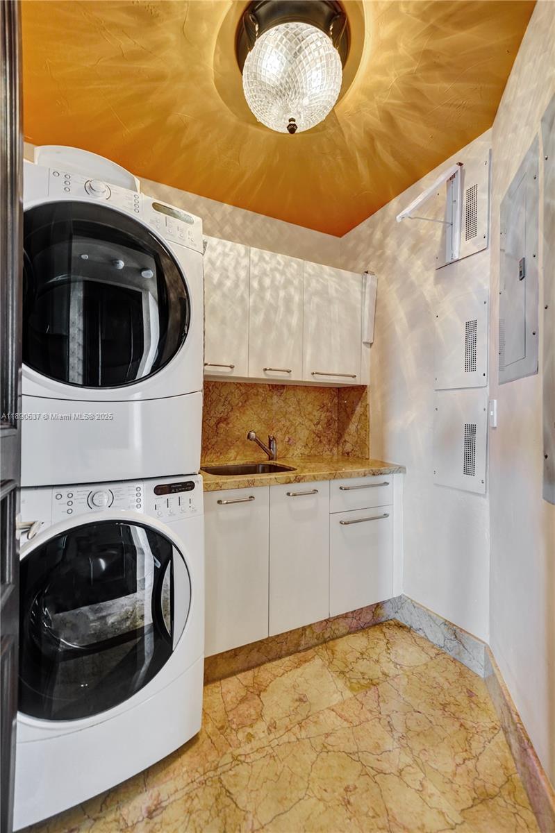 TURNBERRY OCEAN COLONY SO - Residential