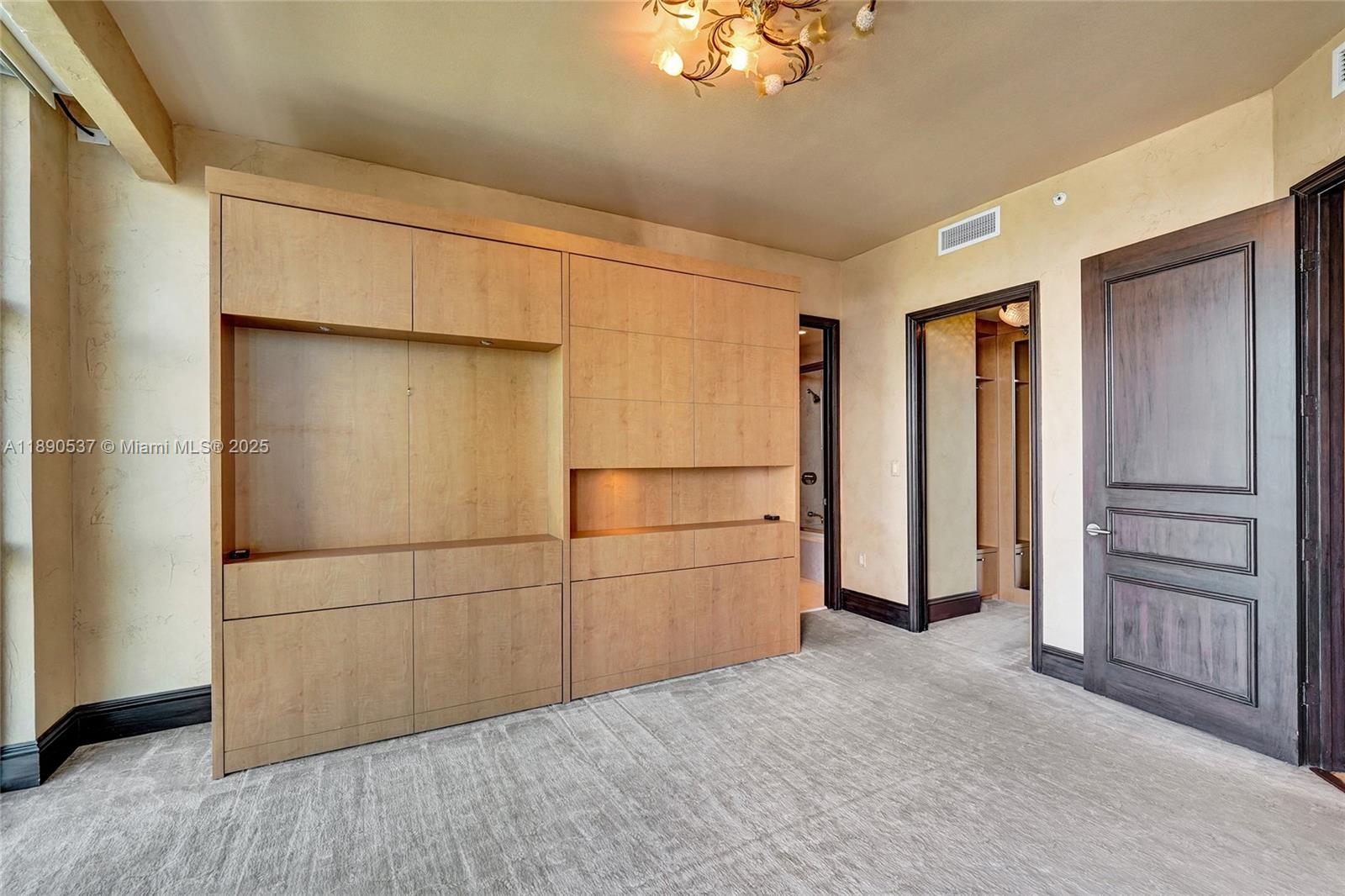 TURNBERRY OCEAN COLONY SO - Residential